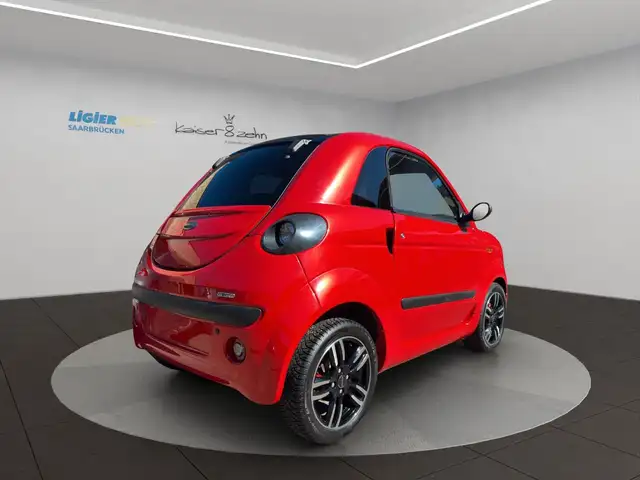 Microcar DUE view 8