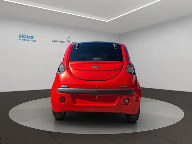 Microcar DUE view 7