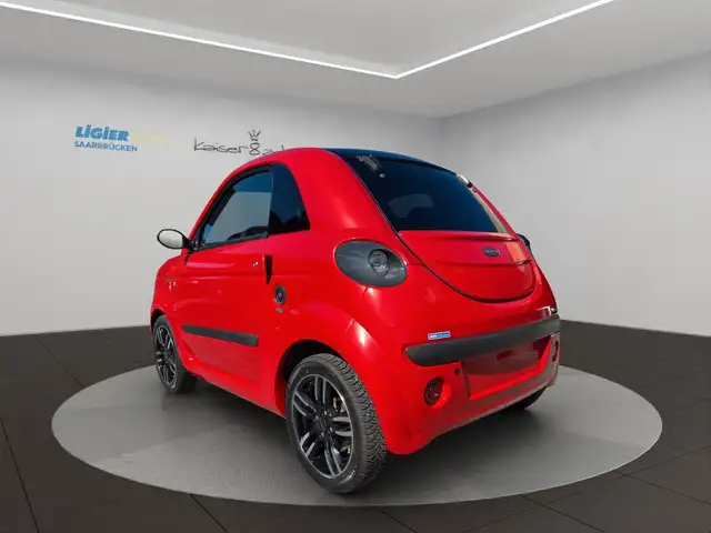 Microcar DUE view 6