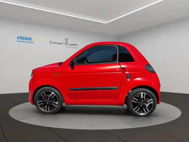 Microcar DUE view 2