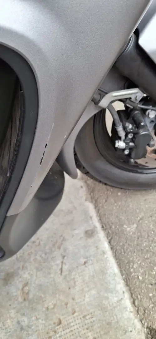 Suzuki Burgman 200 abs Gris - 1