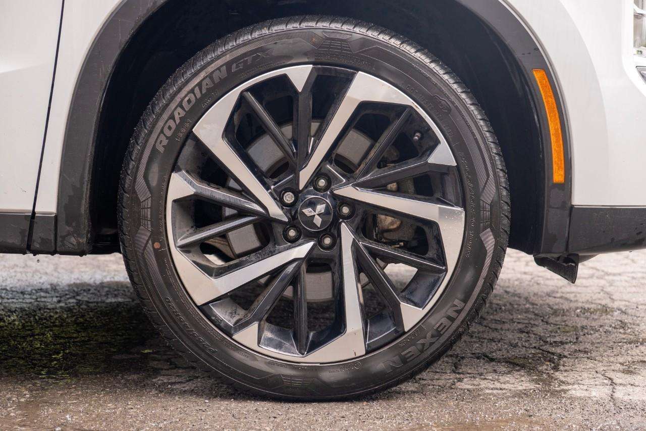 2023 Mitsubishi Outlander SE — снимка 1