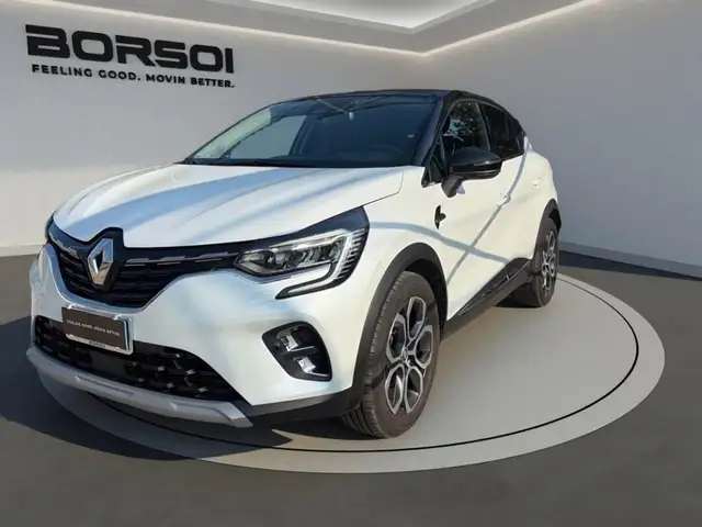 2022 Renault Captur in White for sale