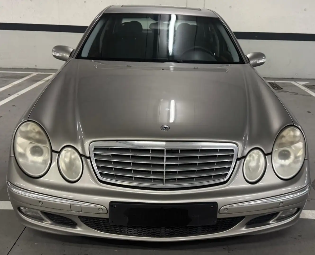 Mercedes-Benz E 220 220CDI Avantgarde Gris - 2