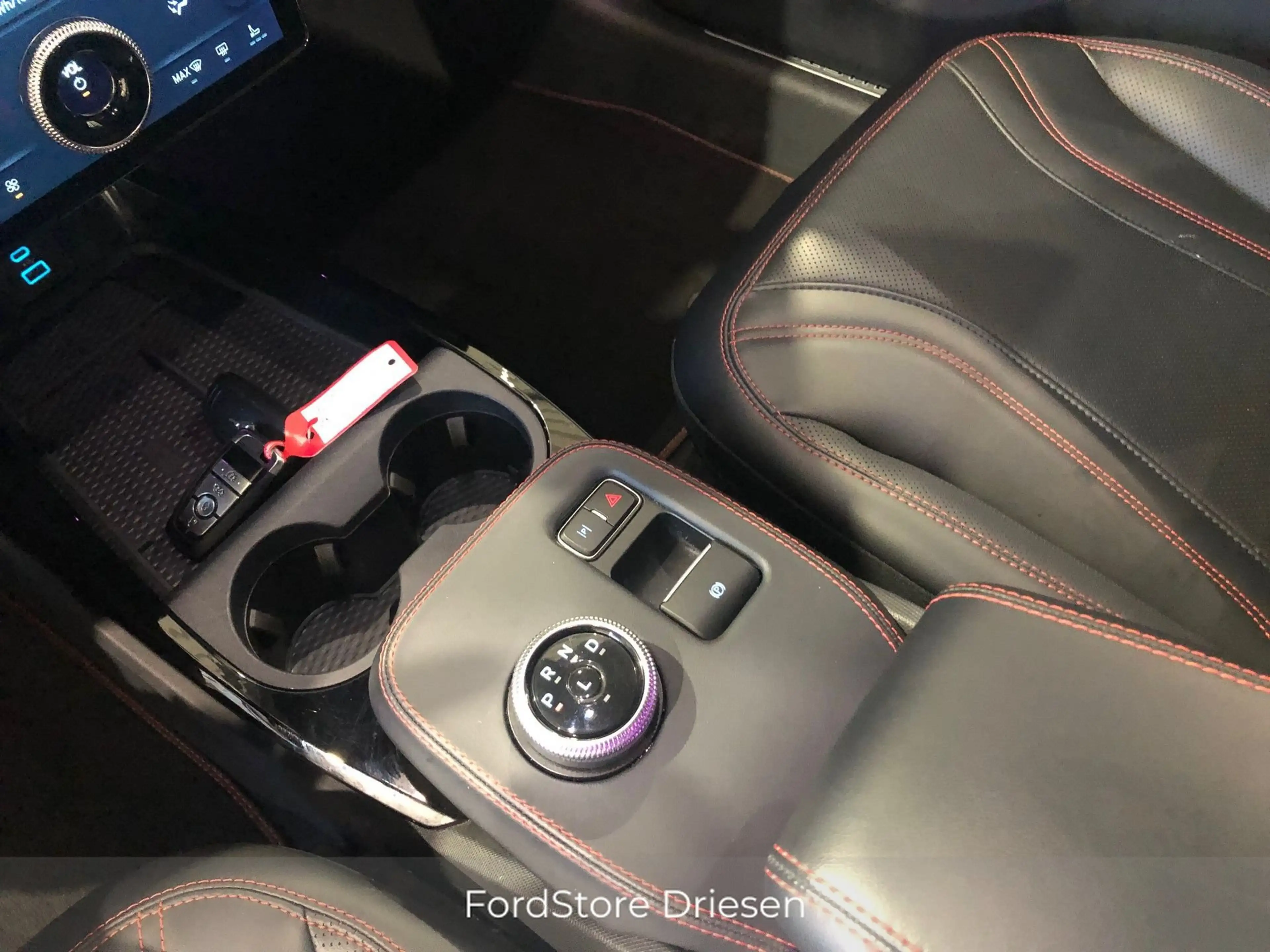 Ford Mustang Mach-E 76 kWh AWD BASE  BIJ DRIESEN BREE 089/461610 — photo 9