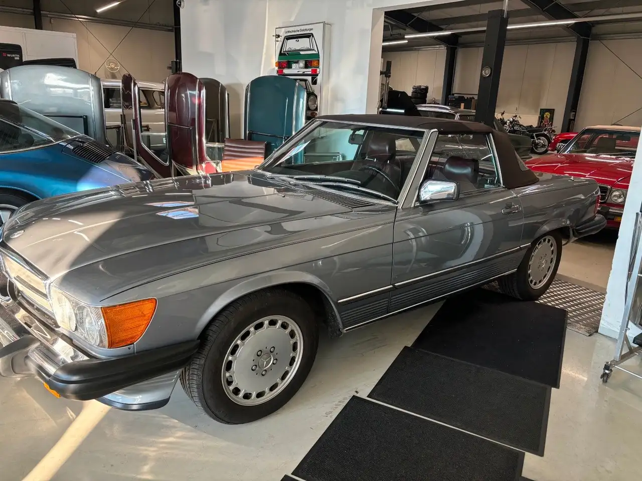 Mercedes-Benz SL 560