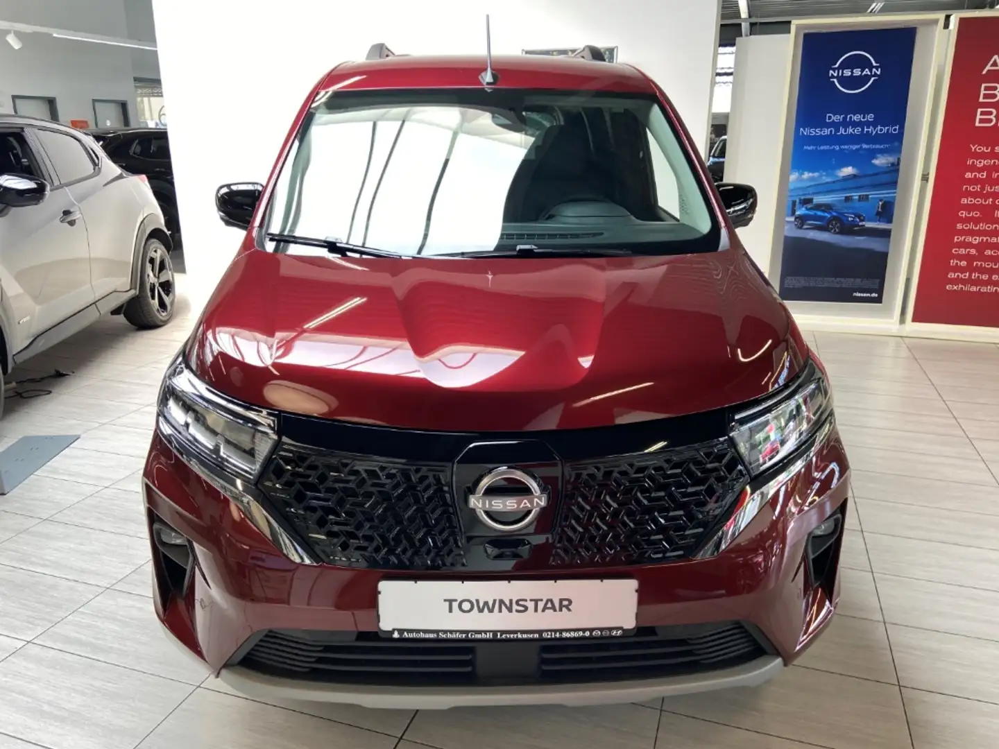 Nissan Townstar EV Kombi TEKNA L1 2ST AD1 CCS Winter-P Navi digita Rot - 2