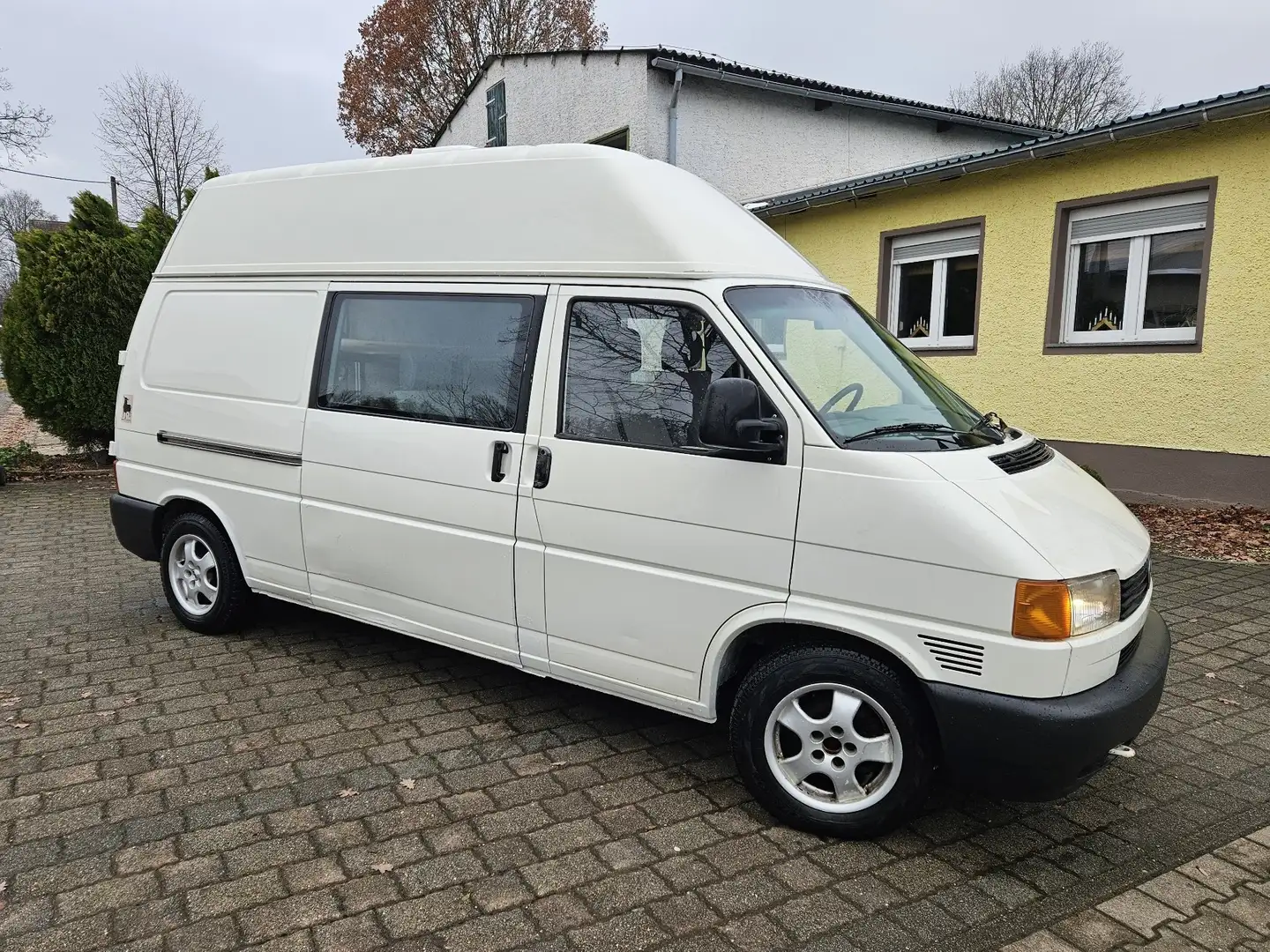 Volkswagen T4 Hochraum-Kasten Wohnmobil 102 PS Lang Hoch Camper Weiß - 1