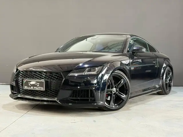Audi TT view 3