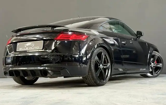 Audi TT view 9