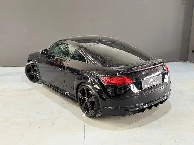Audi TT view 6