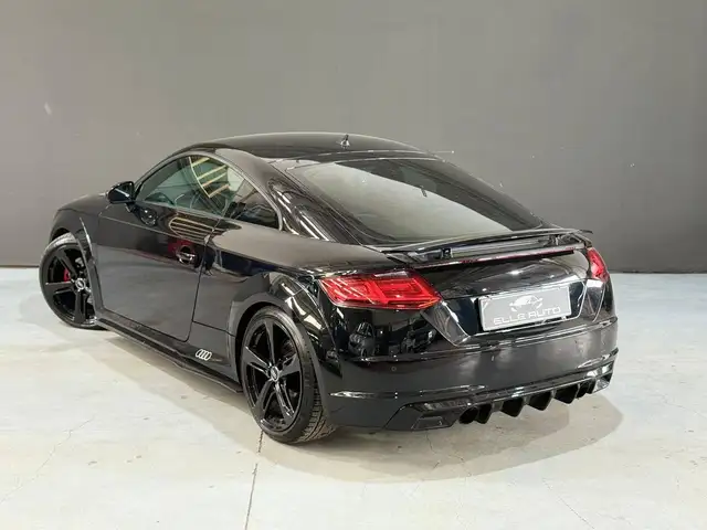 Audi TT view 7