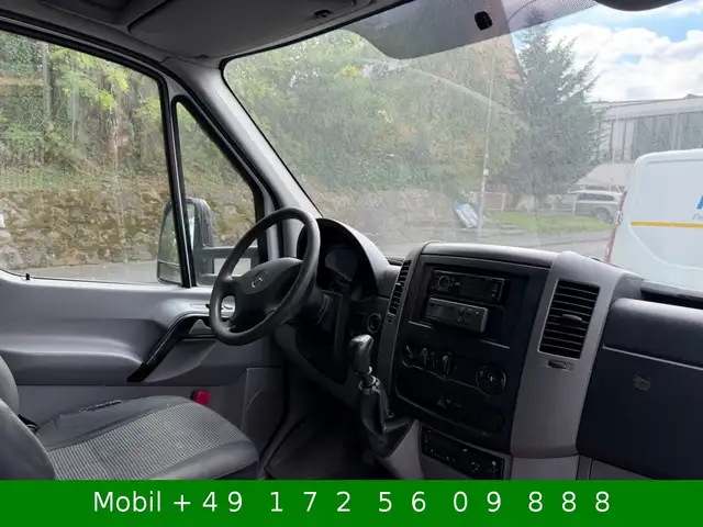 Mercedes-Benz Sprinter view 10