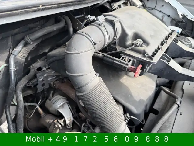 Mercedes-Benz Sprinter view 13