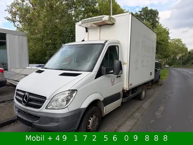 Mercedes-Benz Sprinter view 4