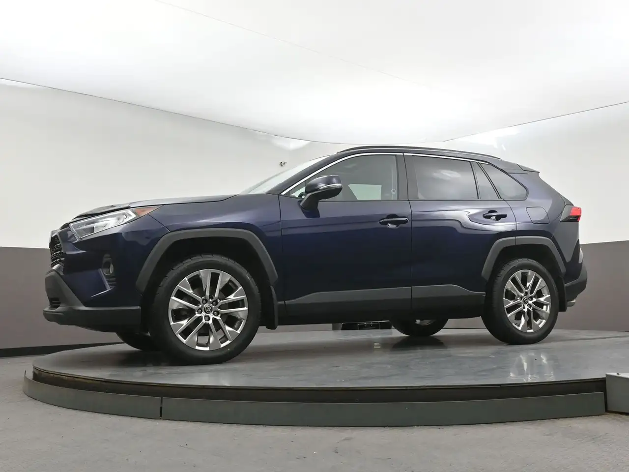 Toyota RAV 4 photo Toyota RAV 4