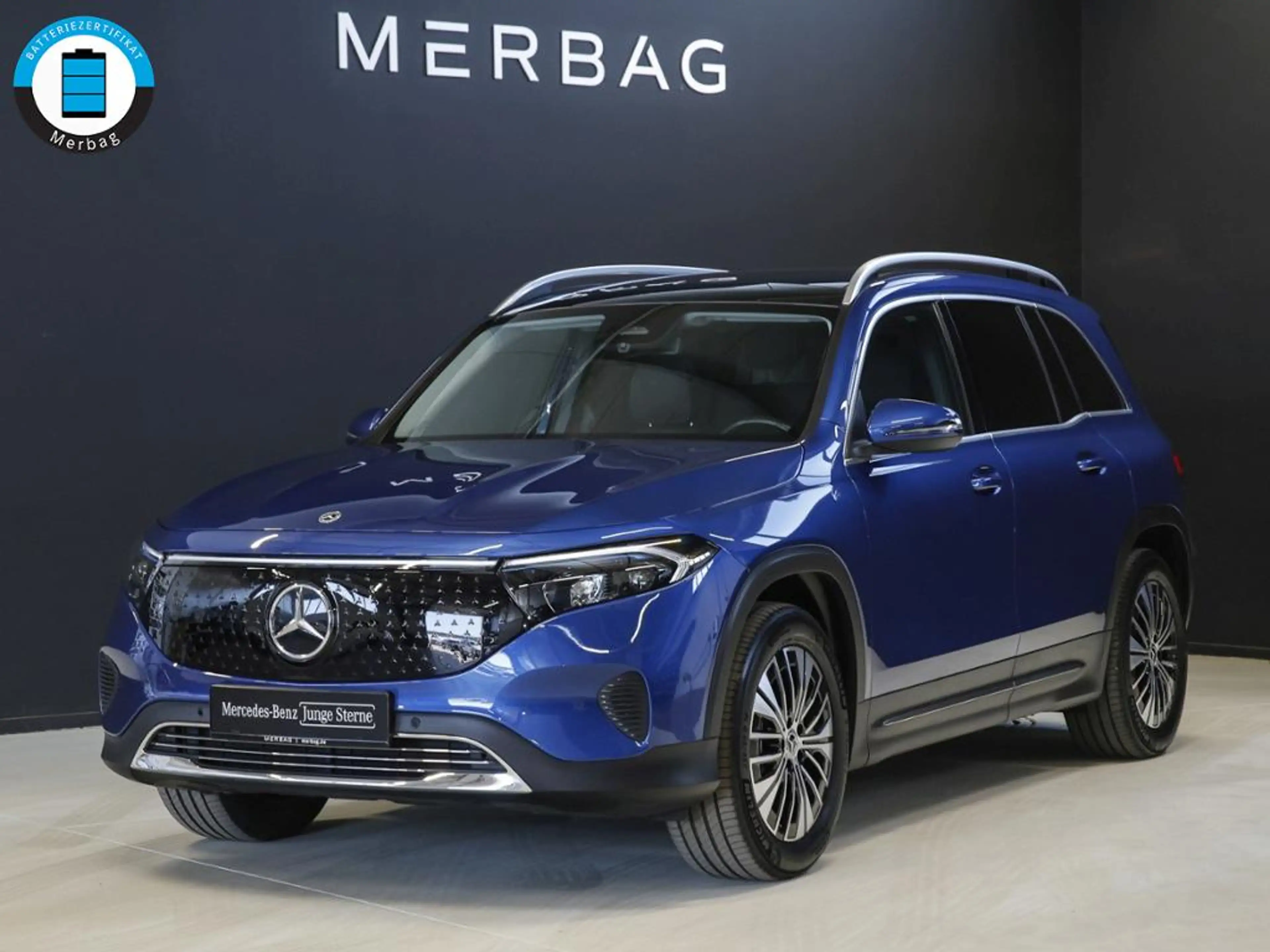 Mercedes-Benz EQB 300 4M *Progressive Pano AHK Kam LED Totwin