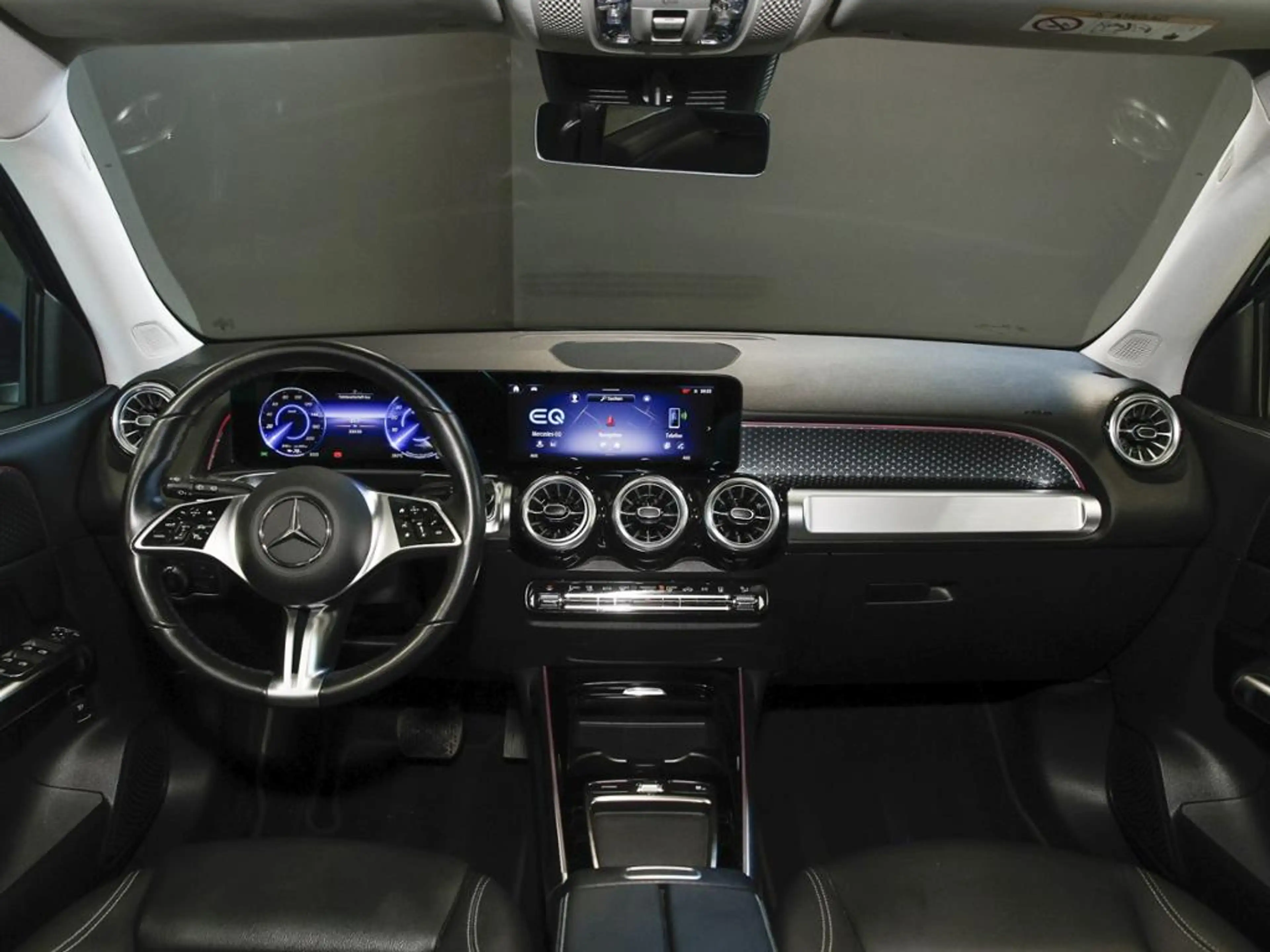 Mercedes-Benz EQB 300 4M *Progressive Pano AHK Kam LED Totwin — photo 7