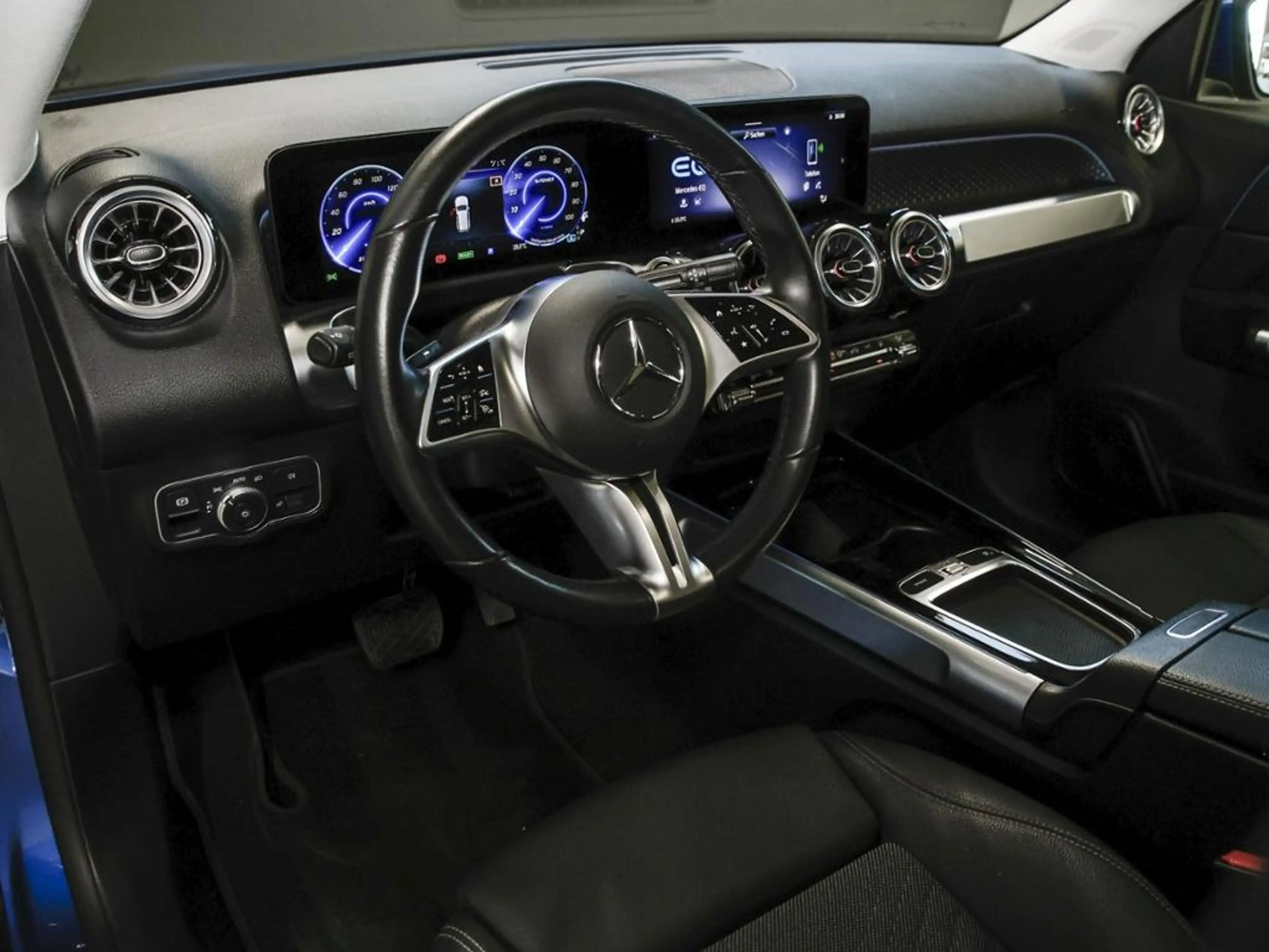 Mercedes-Benz EQB 300 4M *Progressive Pano AHK Kam LED Totwin — photo 6
