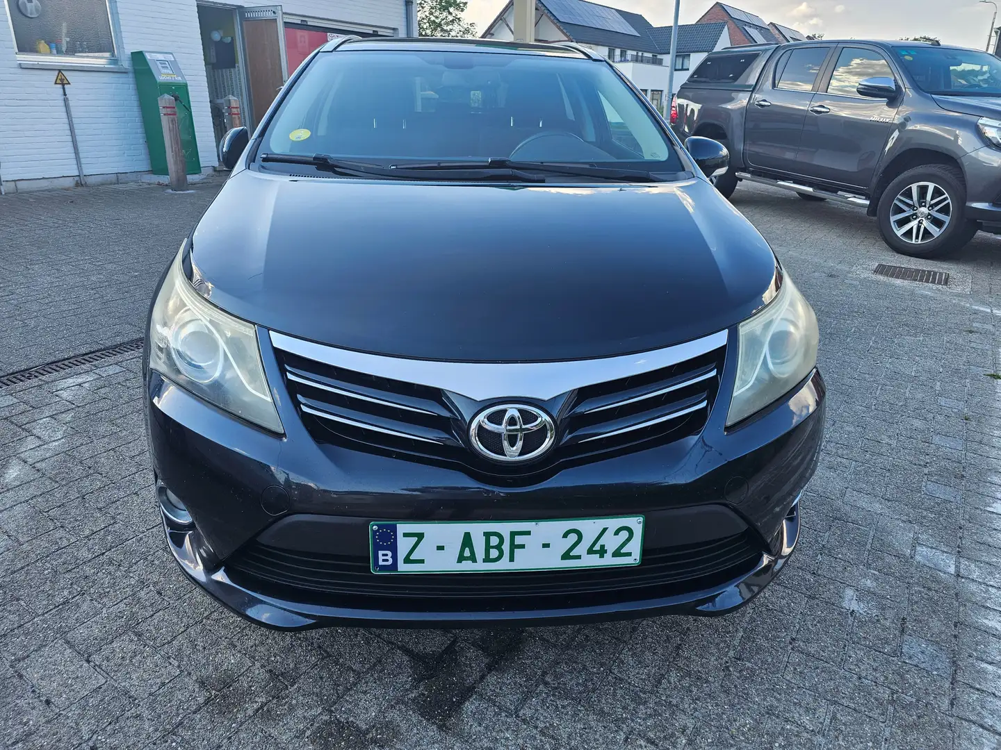 Toyota Avensis Avensis SW 2.0 D-4D Comfort Gris - 1