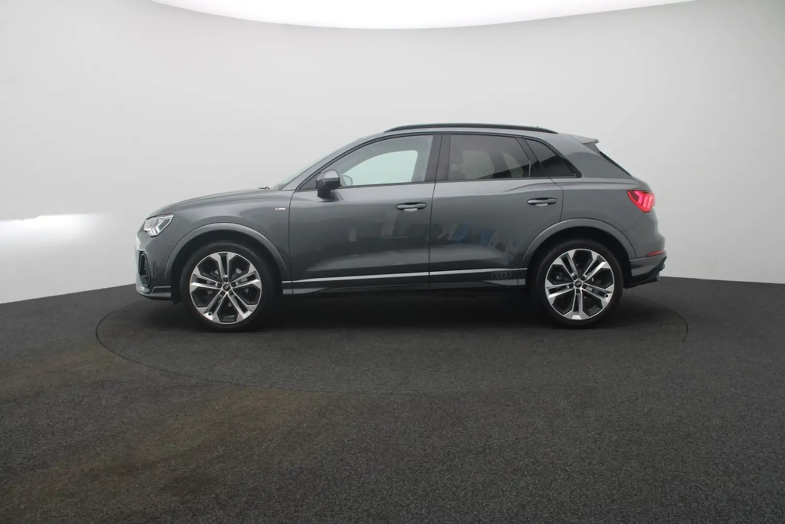 Audi Q3 35 TFSI S line LED Navi ACC AHK Gris - 2