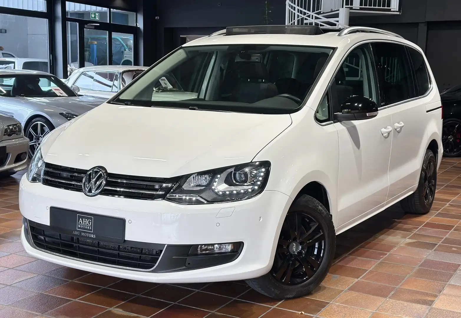 Volkswagen Sharan 4MOTION STYLE 7S PANO STANDHZ DYNA 3XETÜR Weiß - 2