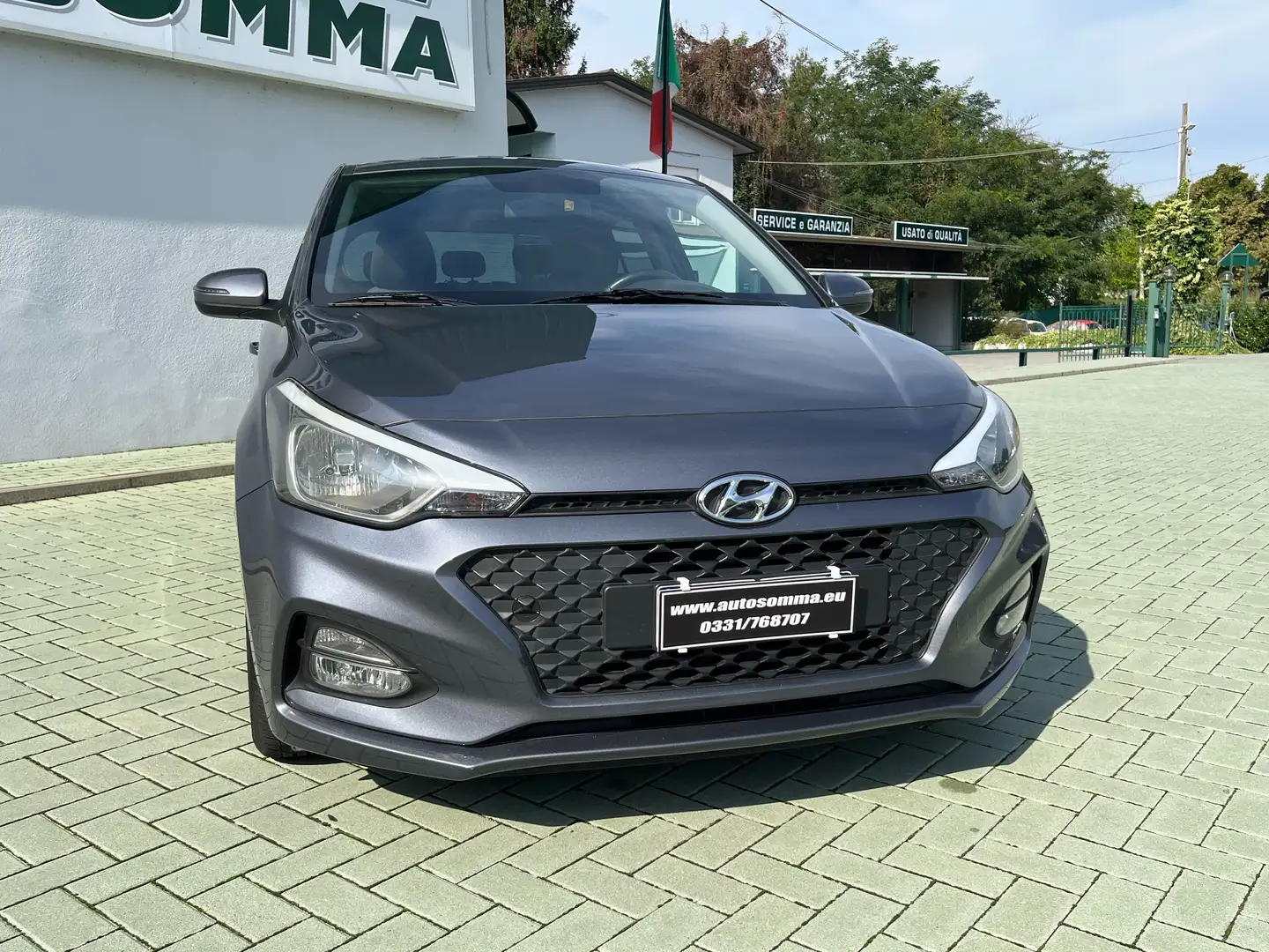 Hyundai i20 5p 1.2 mpi Tech 75cv  OK per TUTTI I NEOPATENTATI Grigio - 2