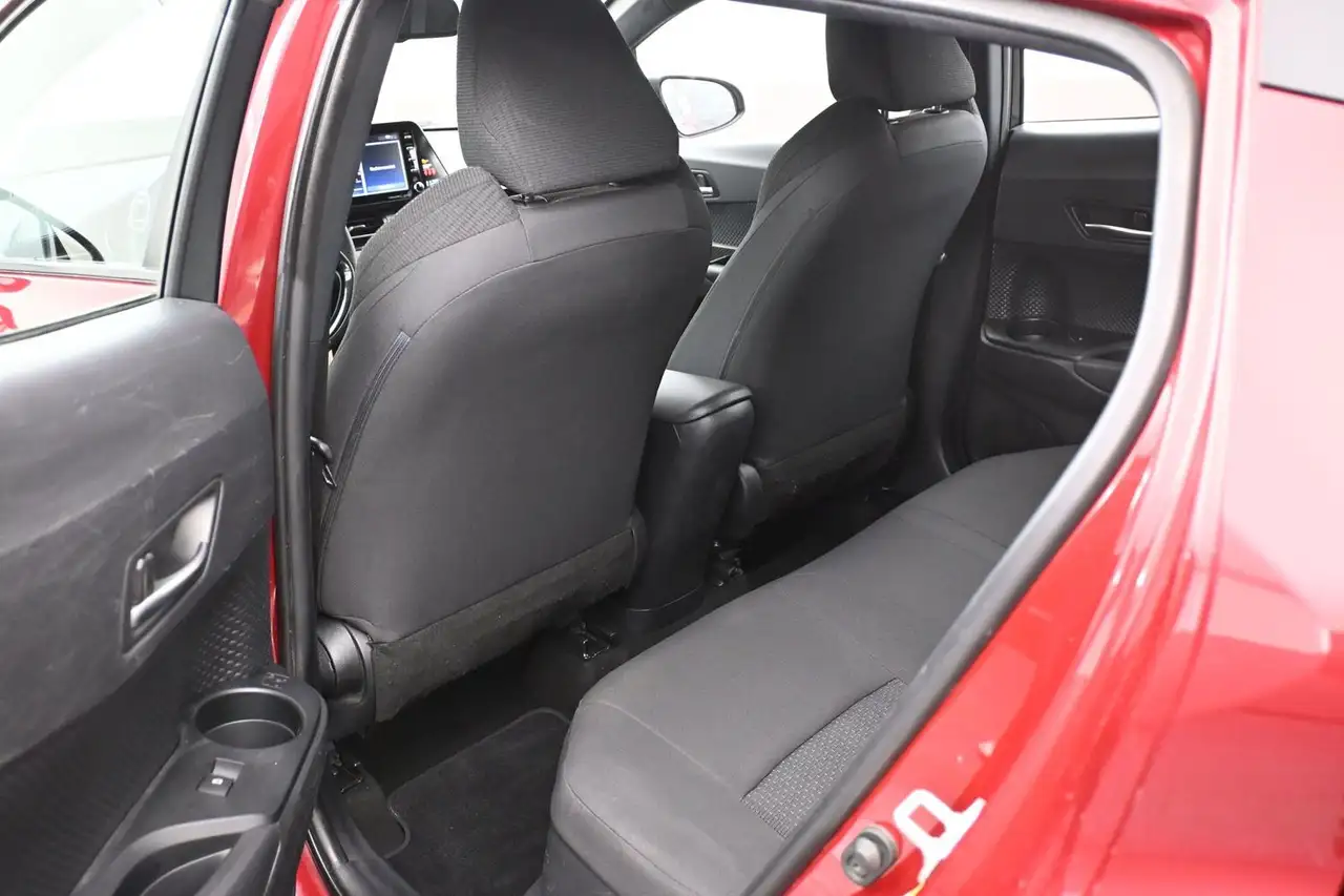 Toyota C-HR снимка Toyota C-HR
