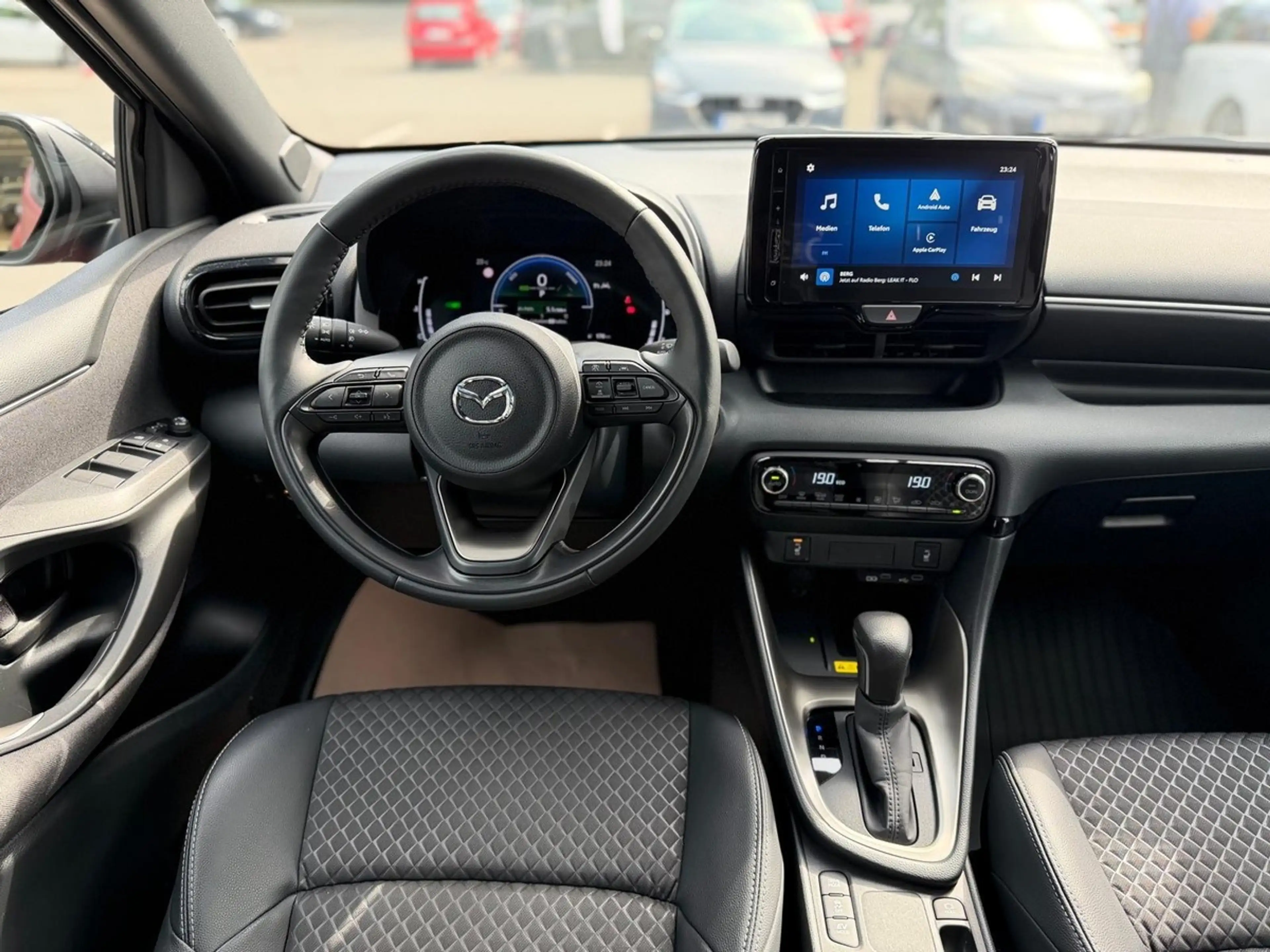 Mazda 2 1.5 Hybrid Homura, Vollfolierung, LED, Carplay, *A — photo 9
