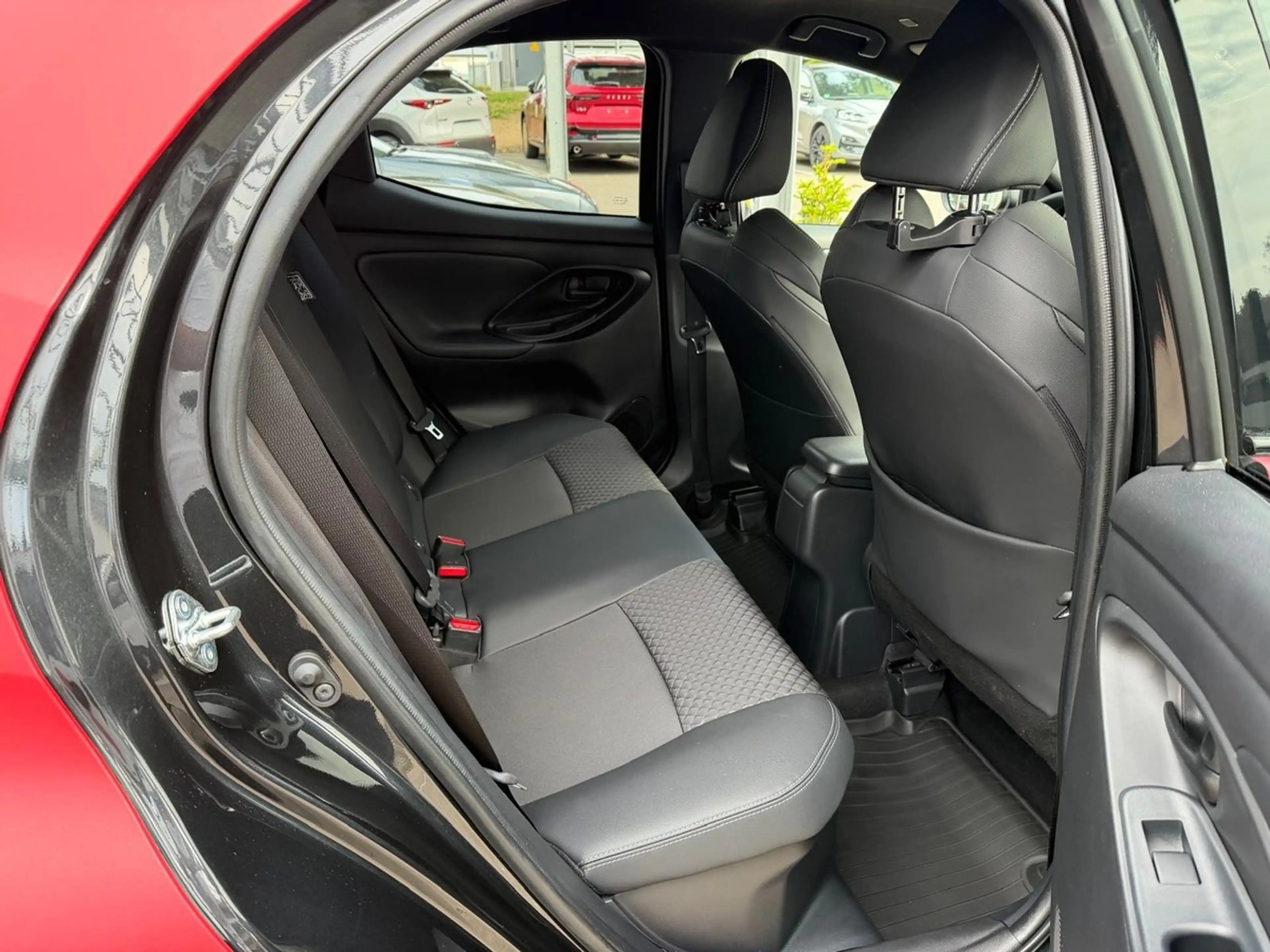Mazda 2 1.5 Hybrid Homura, Vollfolierung, LED, Carplay, *A — photo 7