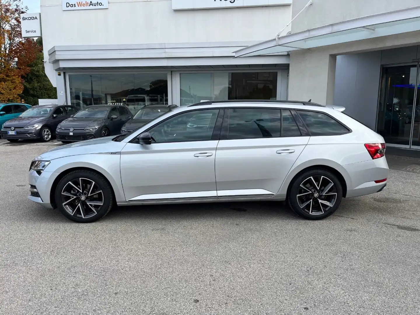 Skoda Superb Wagon 2.0 tdi evo Sportline 150cv dsg Argento - 2