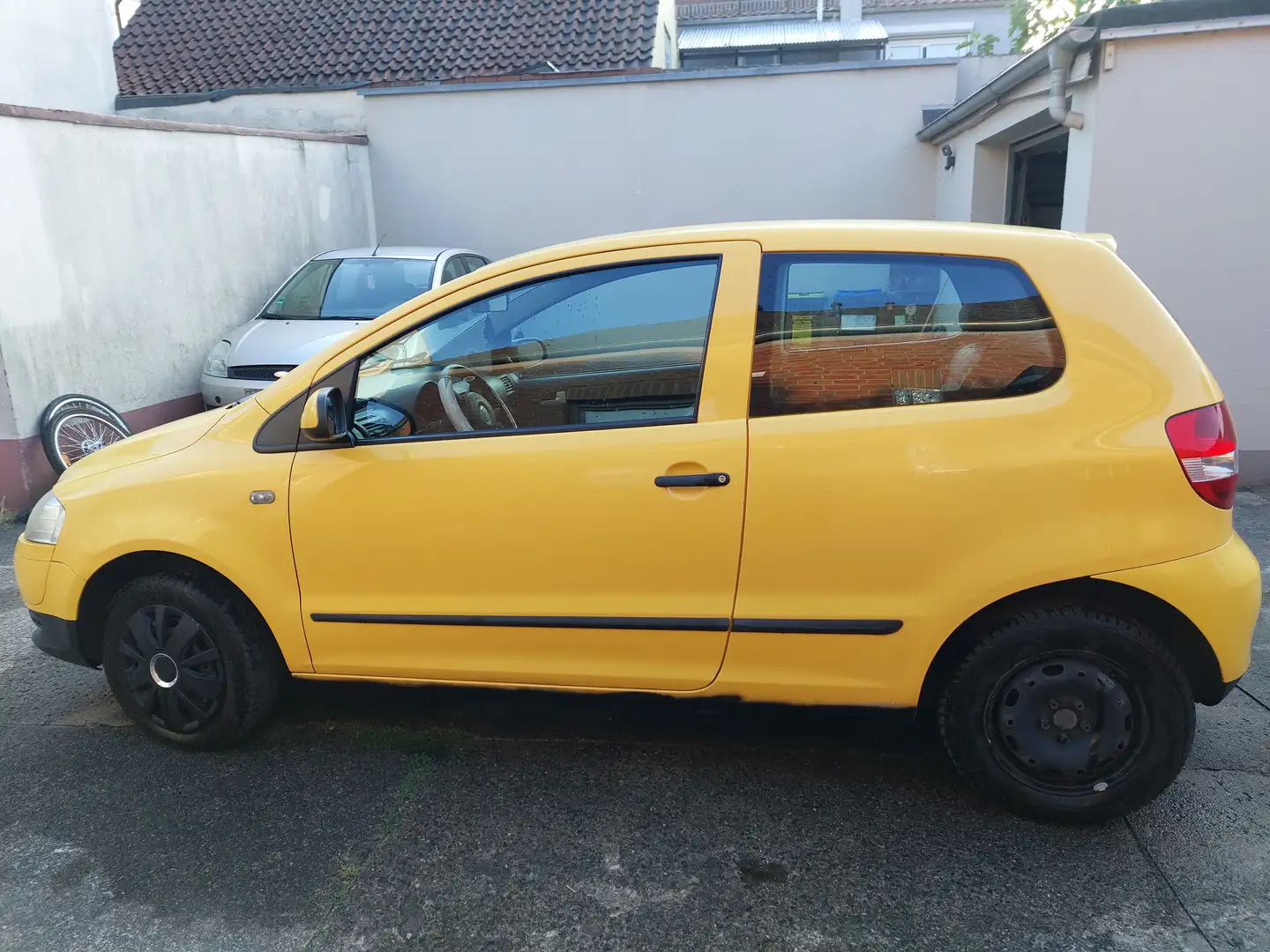 Volkswagen Fox Fox 1.2 Jaune - 1
