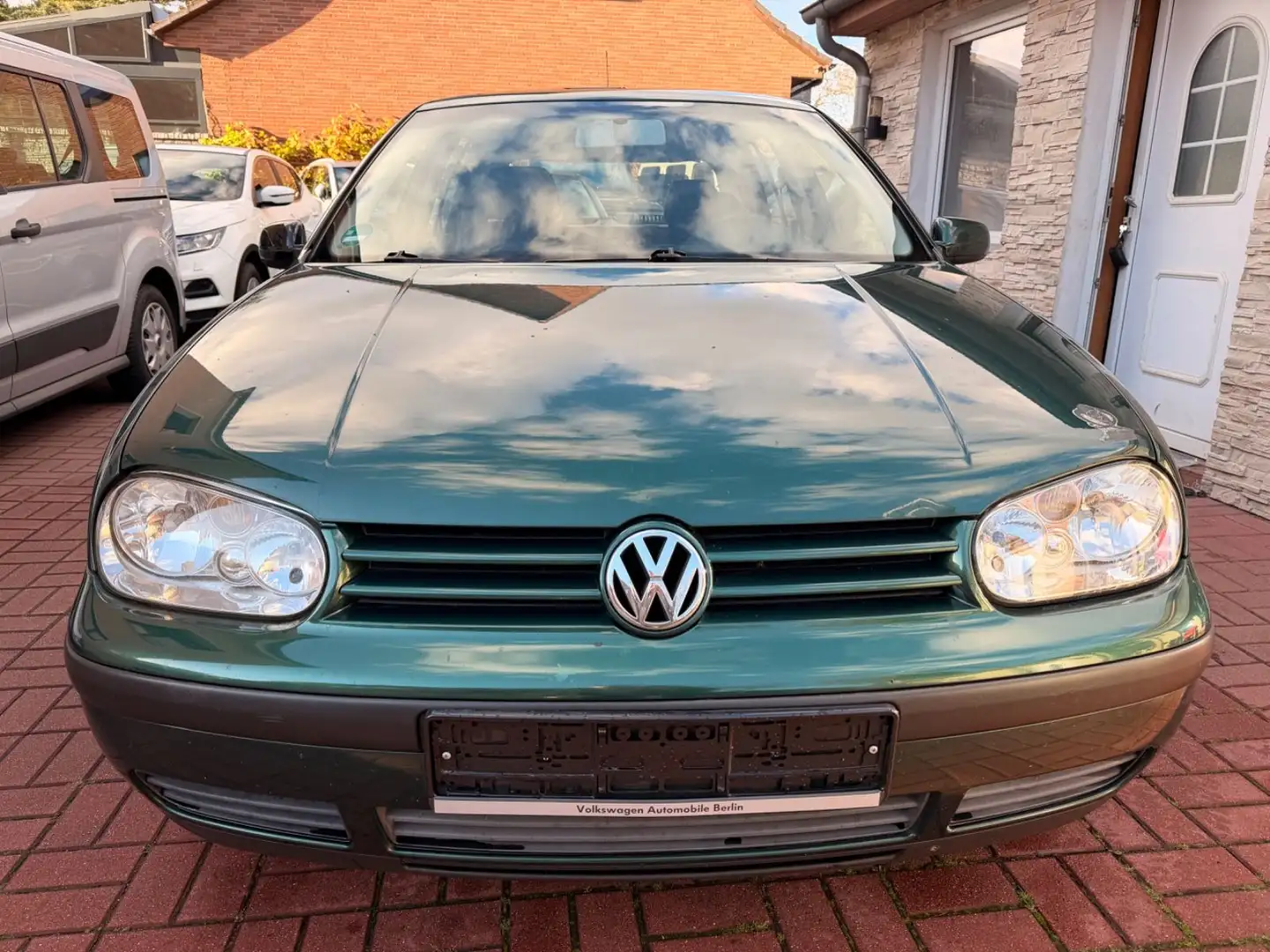 Volkswagen Golf 1.9TDI Special KLIMAAUT+TÜV 07/26 Grün - 2