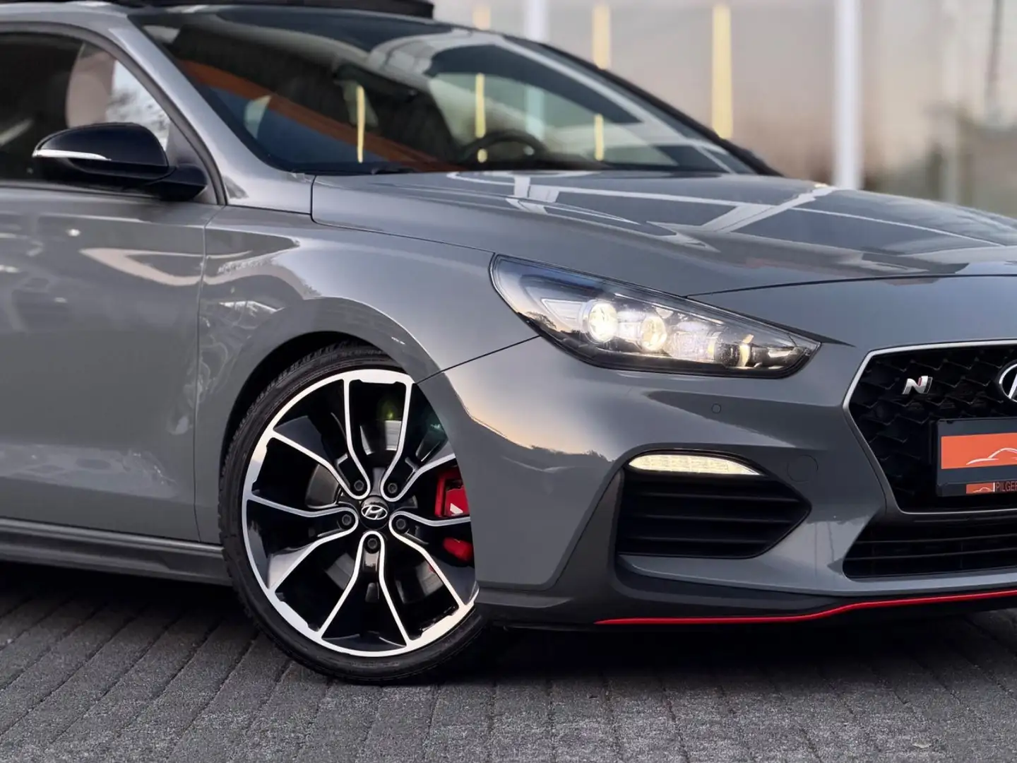 Hyundai i30 Fastback N Performance Pano*Kam*Lhz*Shz*1.Hd Grau - 2
