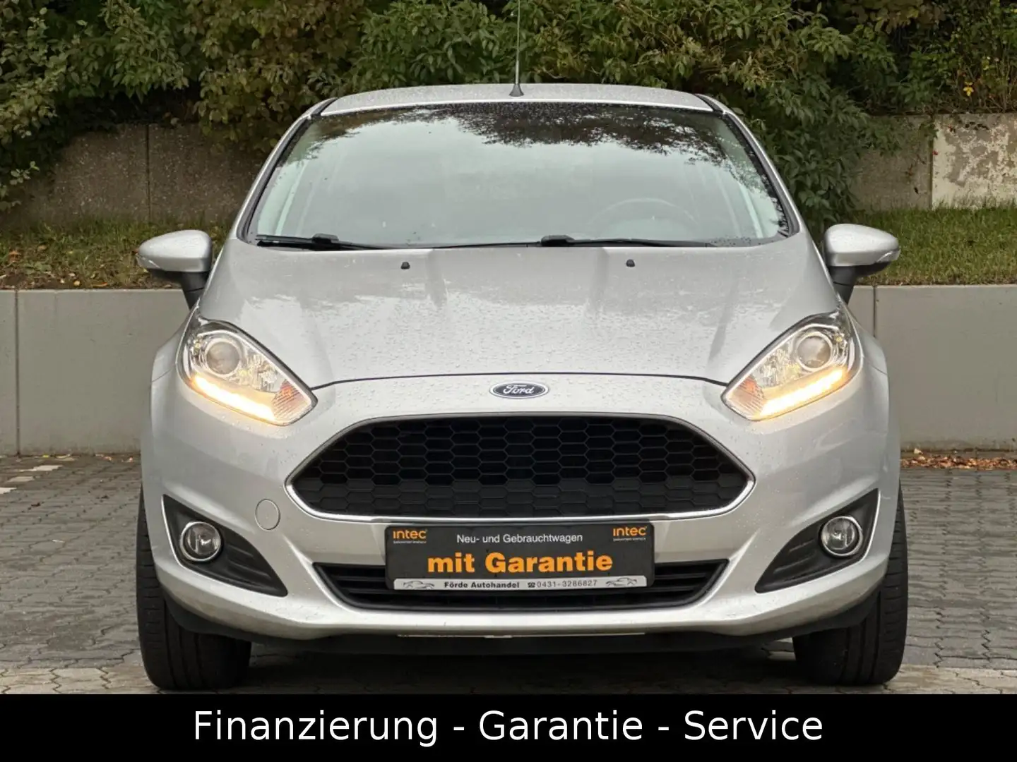 Ford Fiesta Celebration/LED/KLIMA/SHZ/ALU/TÜV NEU/TOP Argent - 2