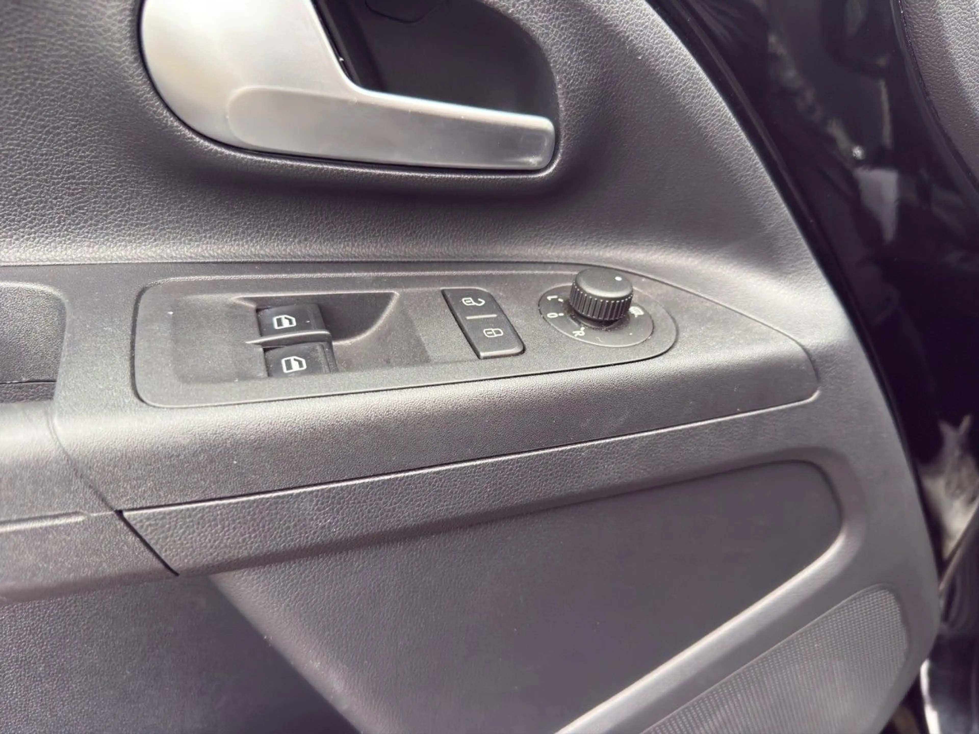 Volkswagen up! 1.0 48 kW 5-Gang — photo 14