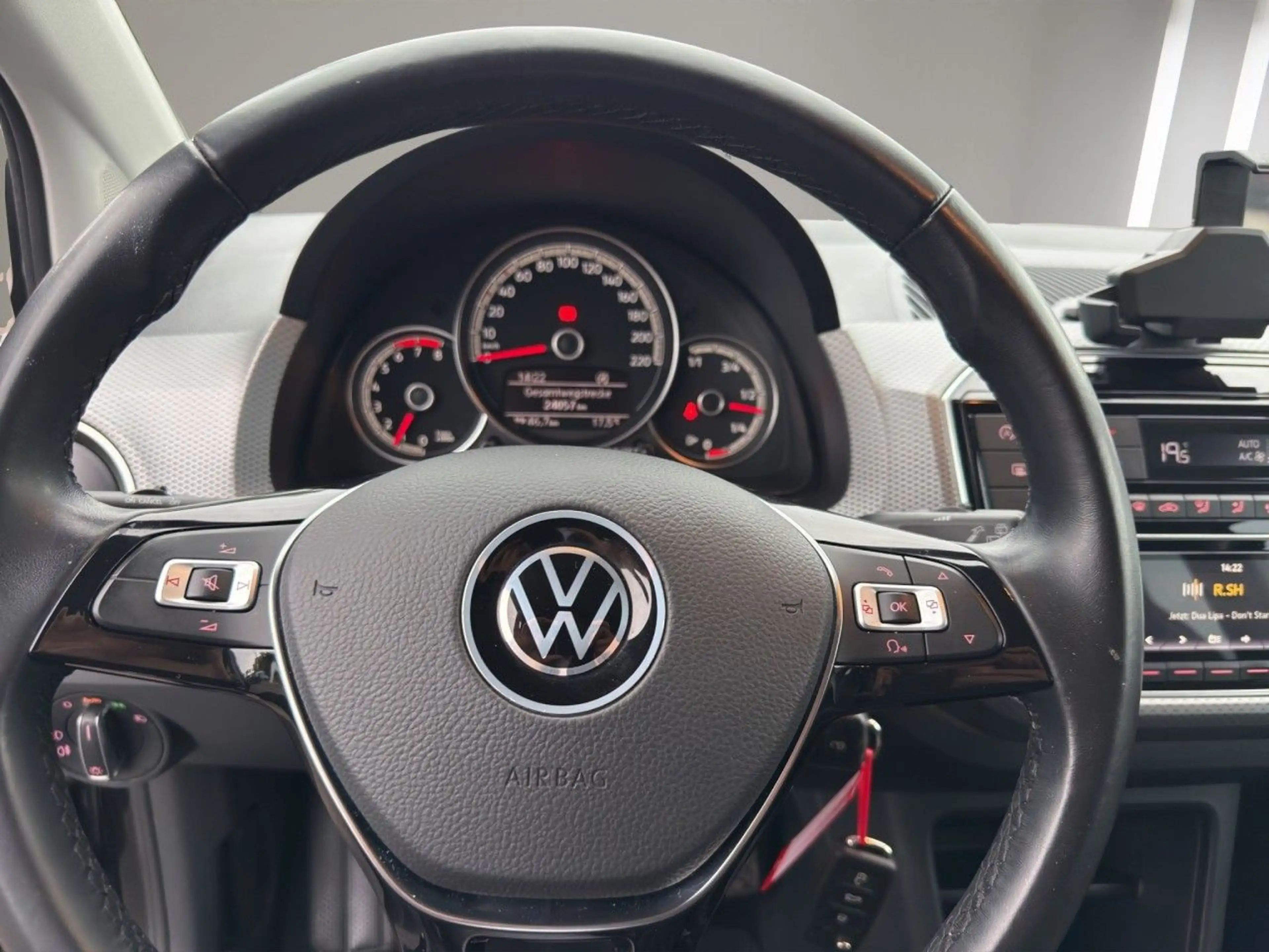 Volkswagen up! 1.0 48 kW 5-Gang — photo 10
