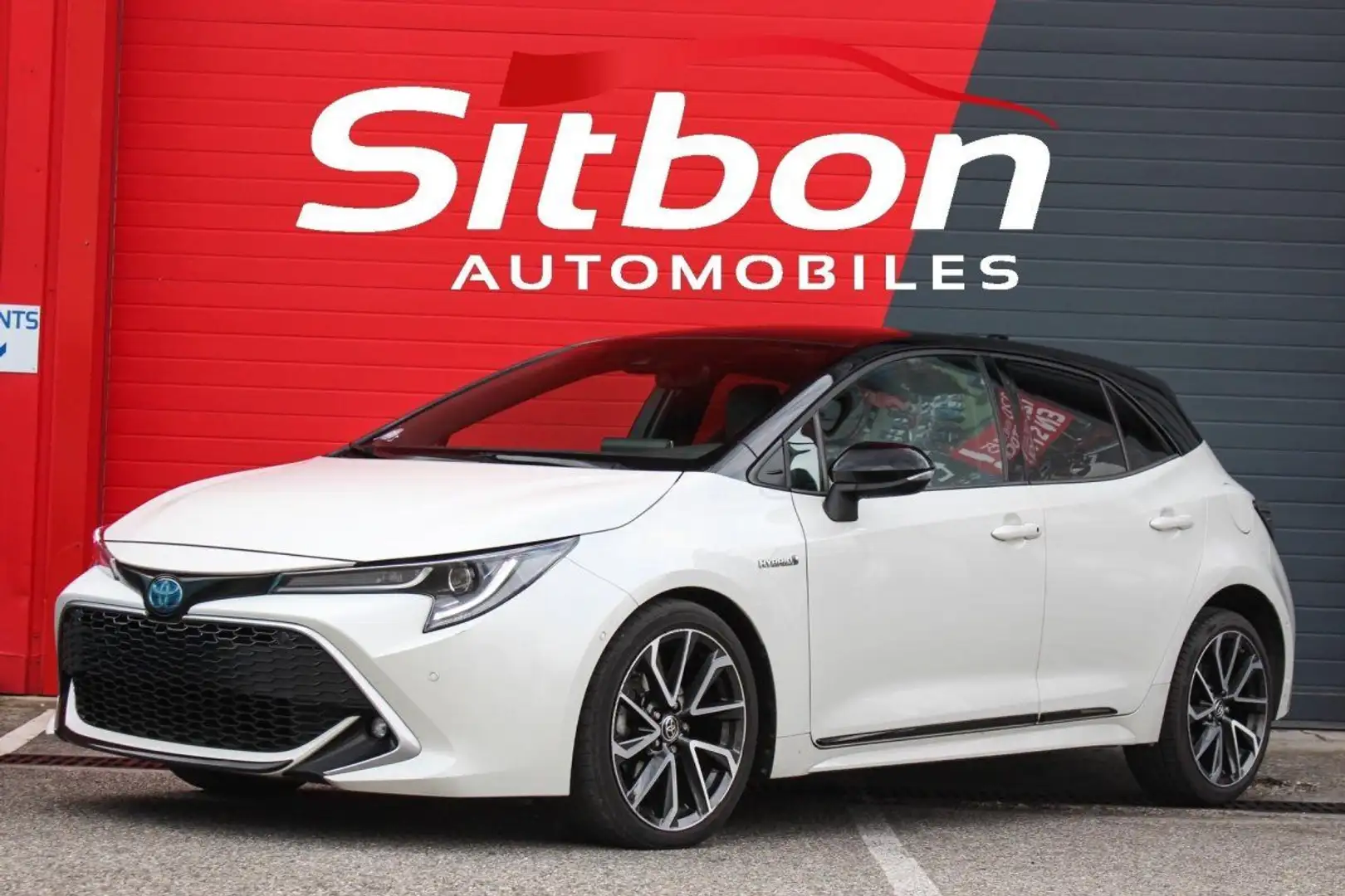 Toyota Corolla Hybride 122h CVT Collection BITON CAMERA GPS SIEGE CHAUFFANT Blanc - 1