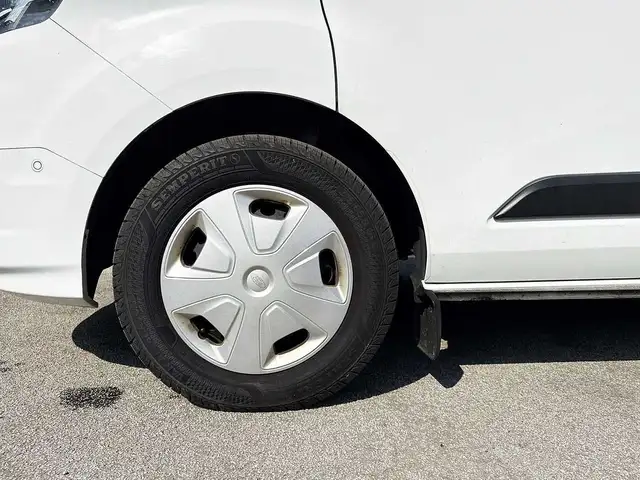 Ford Transit Custom view 9