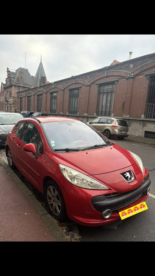 Peugeot 207 1.6 HDi 16v 90ch Urban - 1