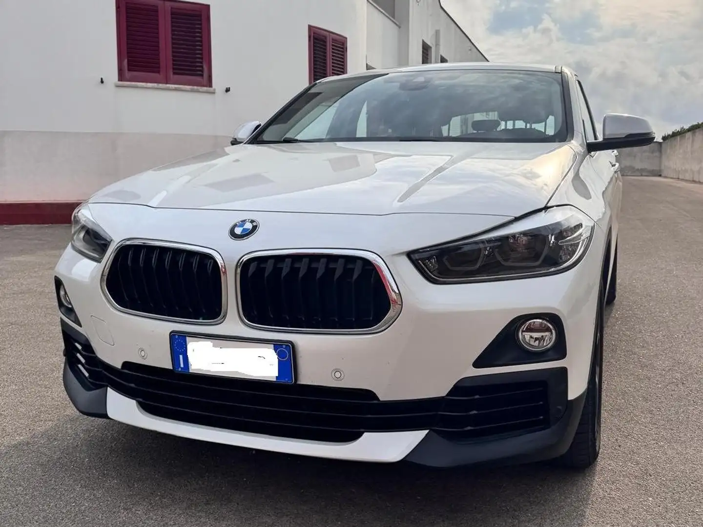 BMW X2 X2 F39 sdrive18d auto Weiß - 1