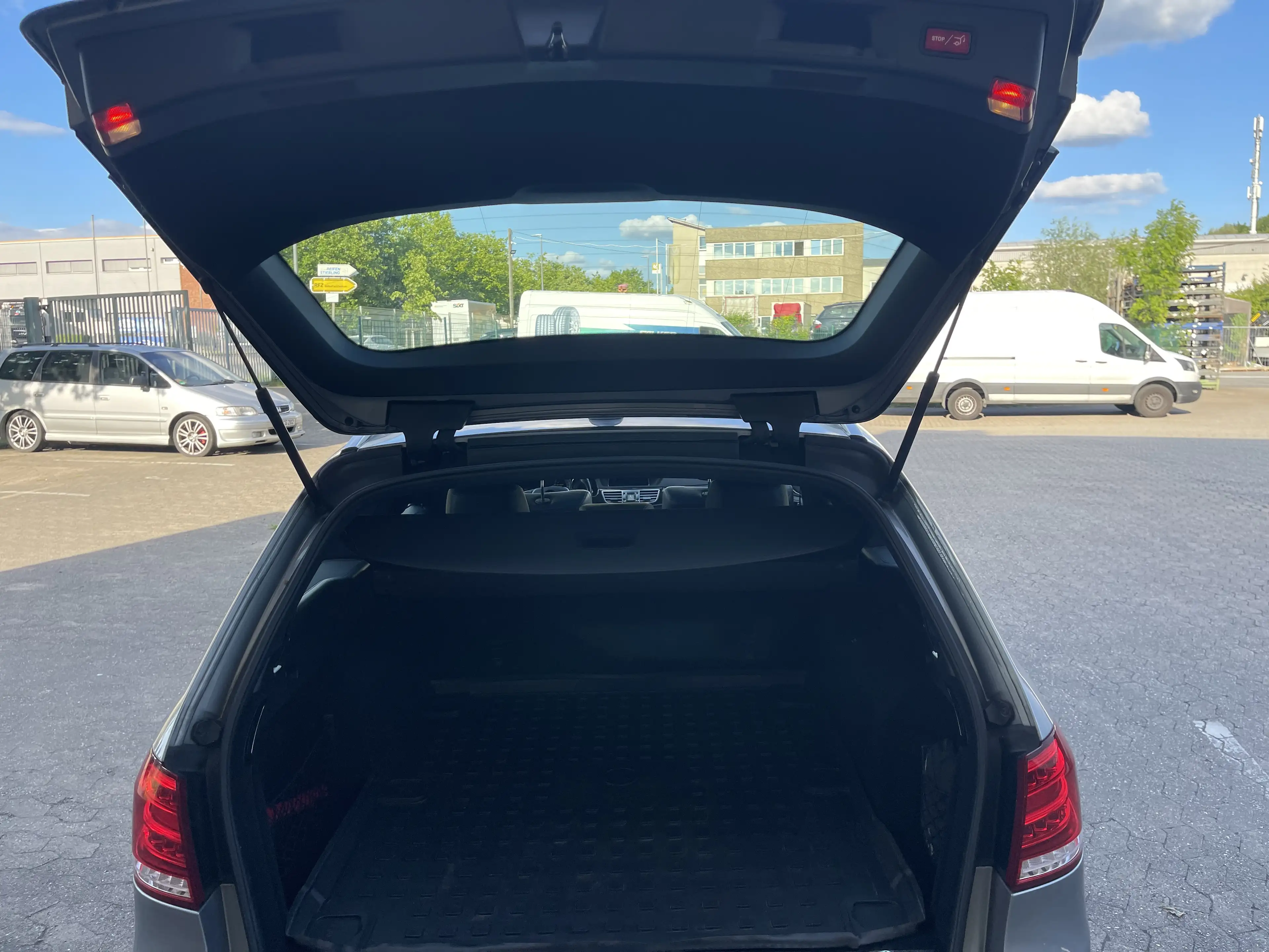 Mercedes-Benz E 250 CDI T 4Matic Avantgarde Voll 2.H 7G-TRONIC Top — photo 12