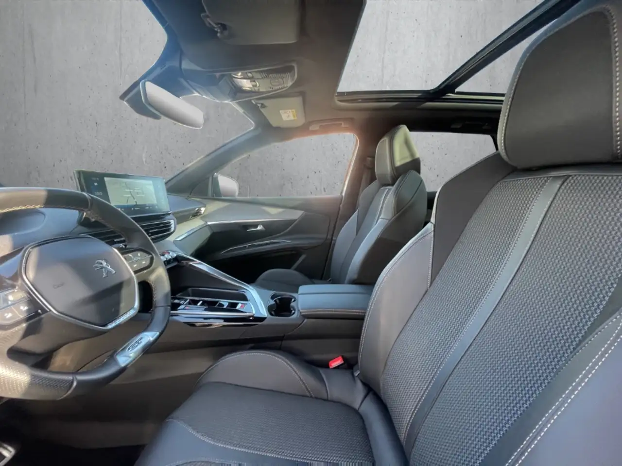 Peugeot 3008 GT PT 130 EAT8 PANO LED ACC SHZ Navi Digitales Coc, миниатюра 9