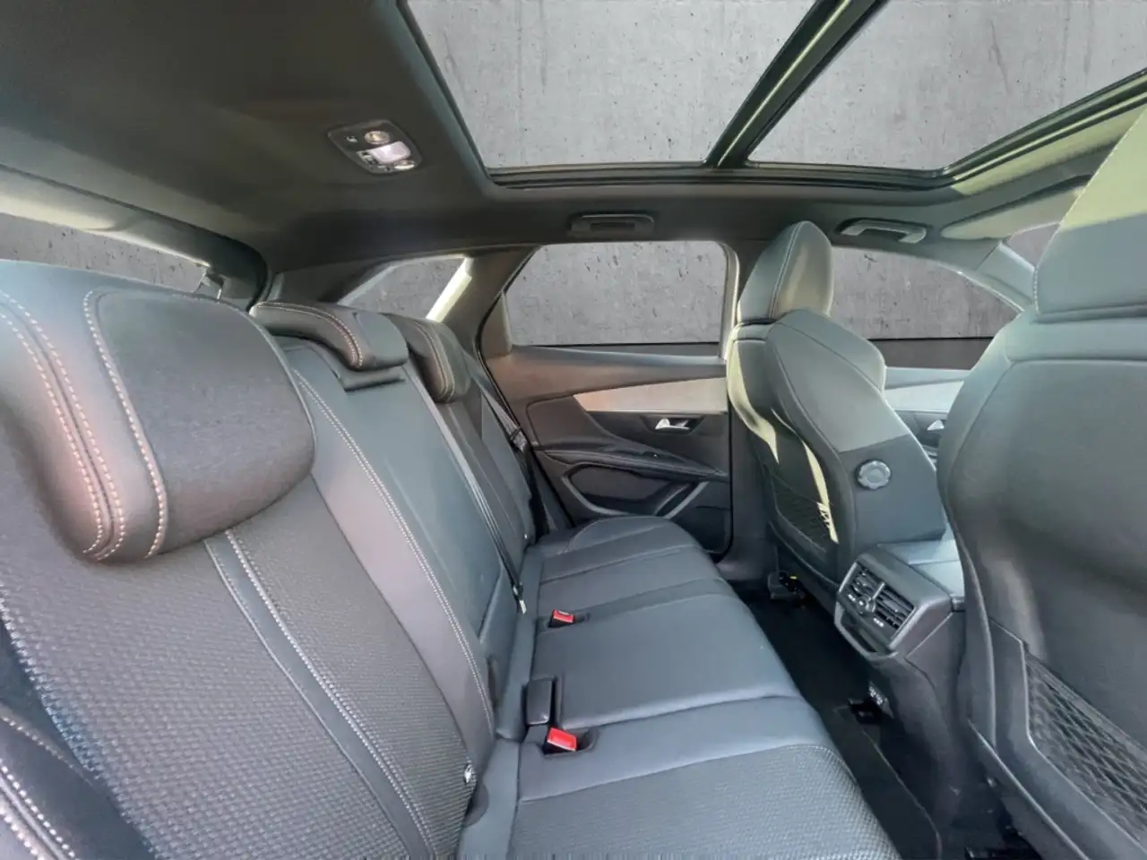 Peugeot 3008 GT PT 130 EAT8 PANO LED ACC SHZ Navi Digitales Coc, миниатюра 14