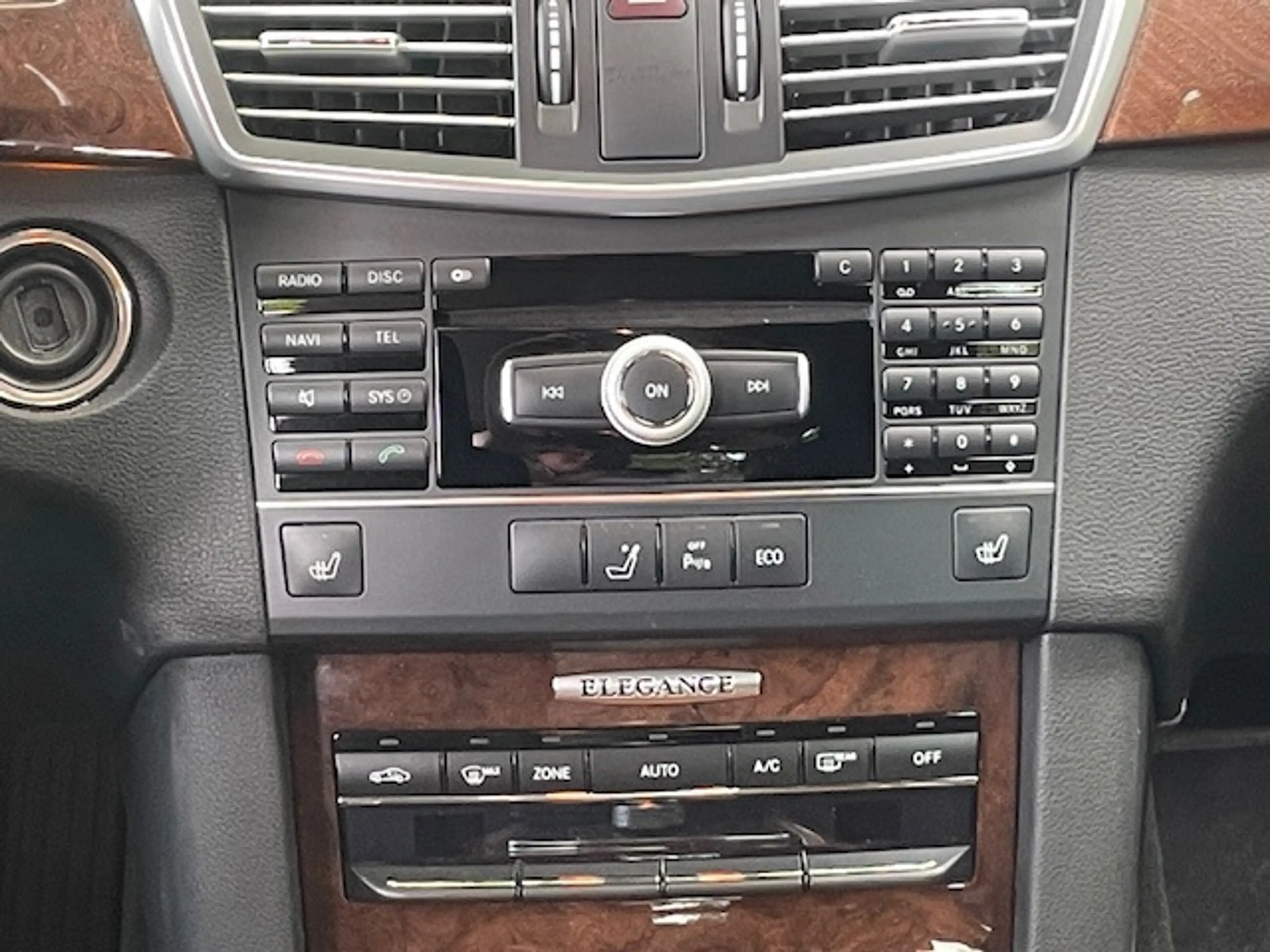 Mercedes-Benz E 250 CGI Business Class Elegance — photo 12