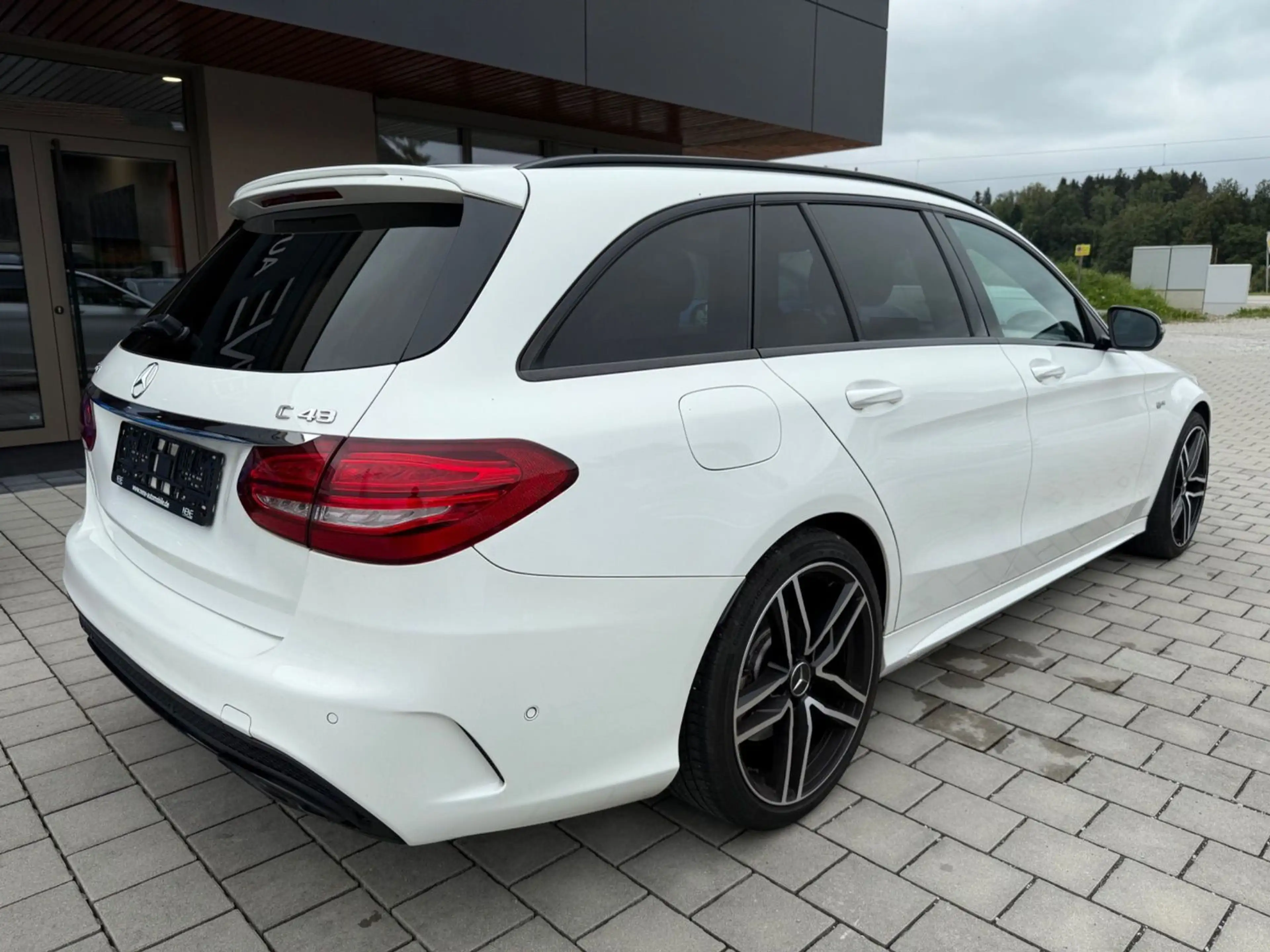 Mercedes-Benz C 43 AMG AMG C 43 T 4Matic — photo 2