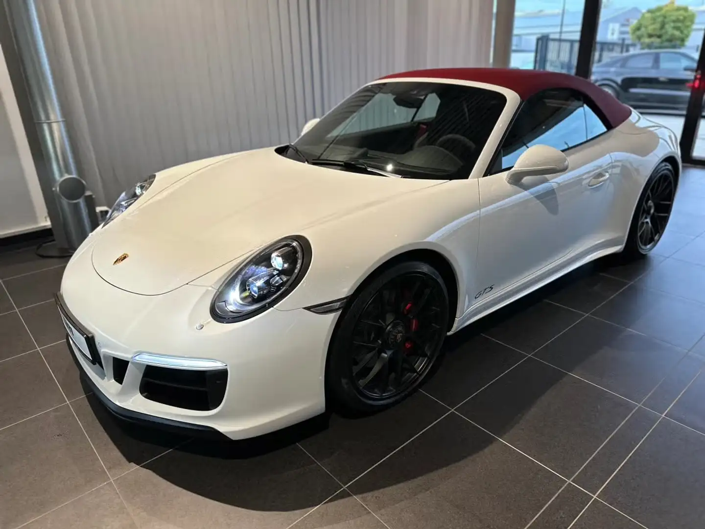 Porsche 991 911 991.2 Carrera 4 GTS Cabriolet PDK Approved Білий - 1