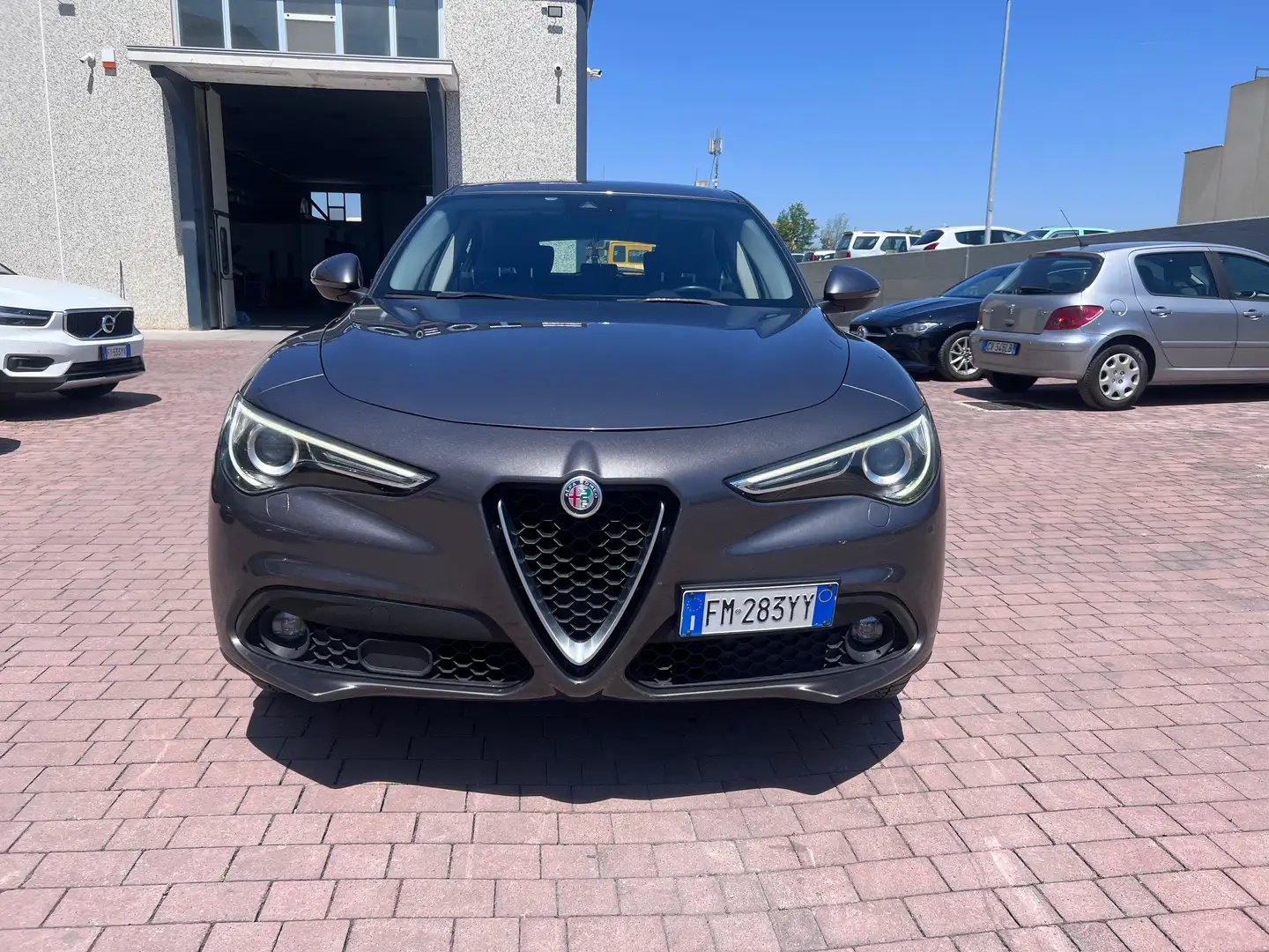 Alfa Romeo Stelvio Stelvio 2.2 t Executive Q4 210cv auto Grijs - 2