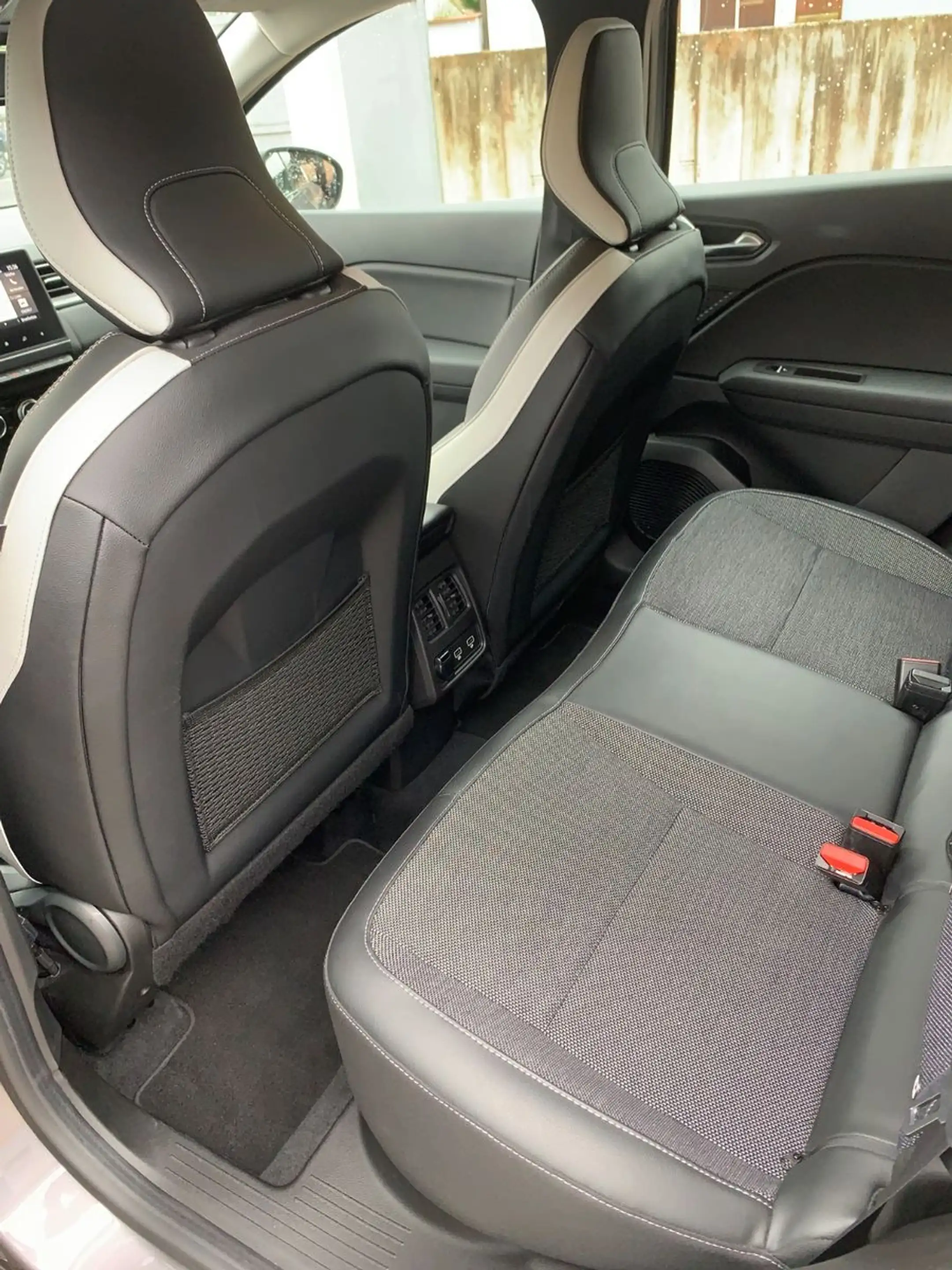 Renault Captur II Intens — photo 6
