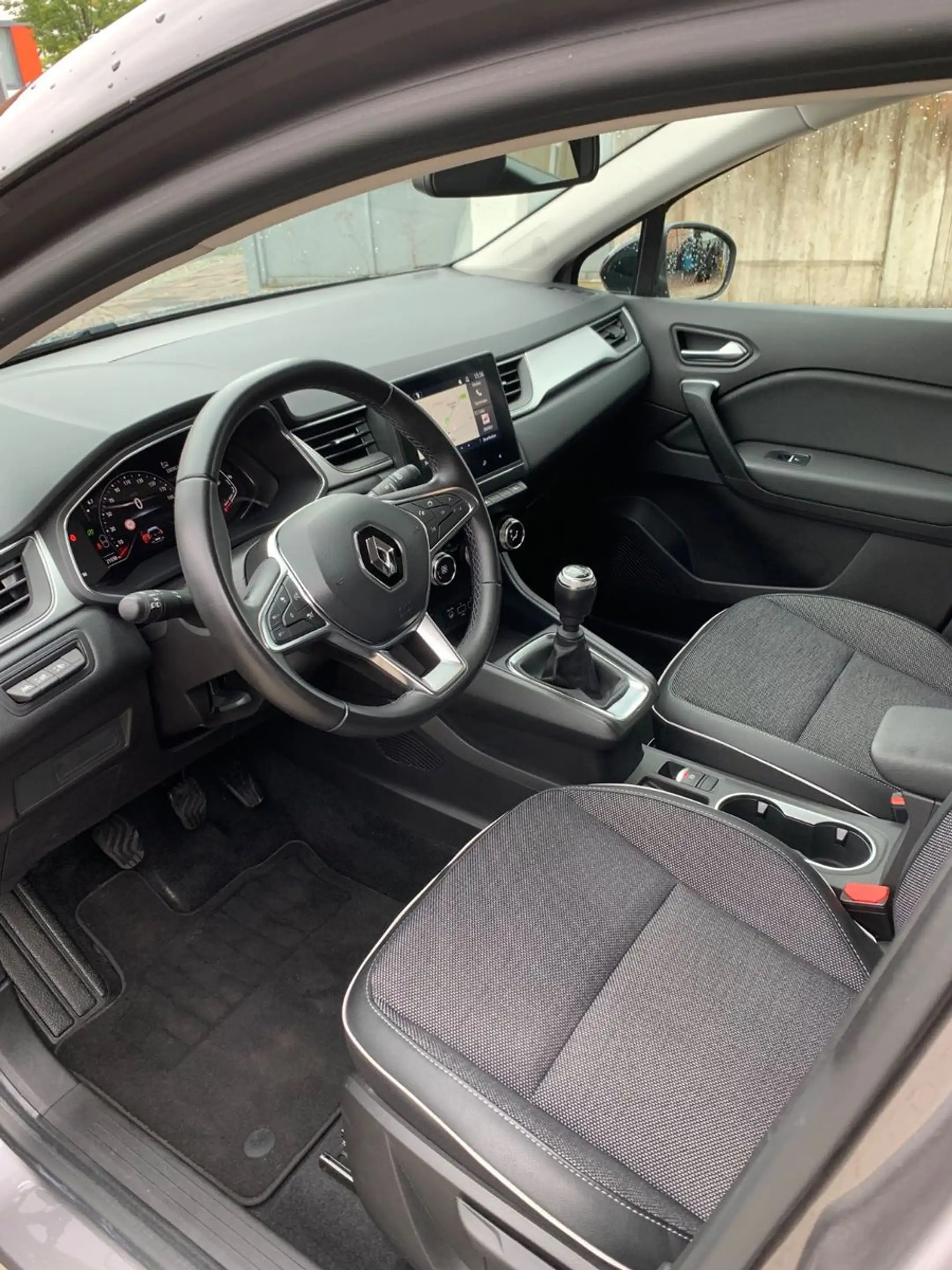 Renault Captur II Intens — photo 5